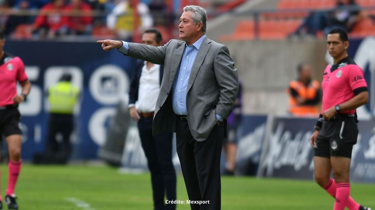 Víctor Manuel Vucetich es nombrado técnico de Rayados