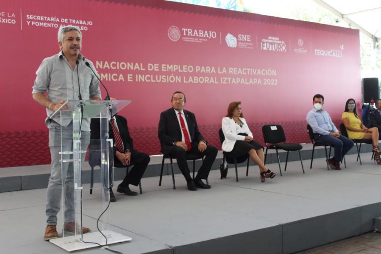 Realizan Feria Nacional del Empleo en Iztapalapa