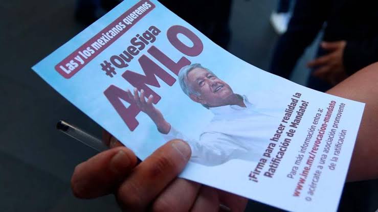 La consulta ilegítima de AMLO