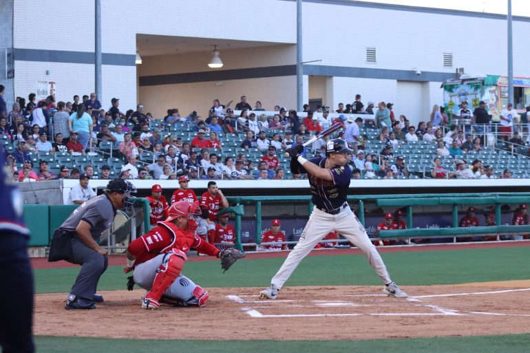 Los Tecolotes se imponen y barren a los Diablos