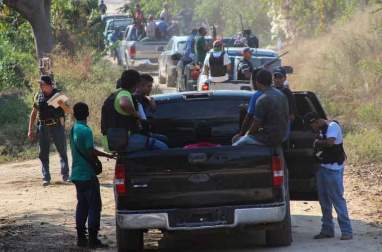 Mexicanos son desplazados por el crimen organizado, violencia y desastres