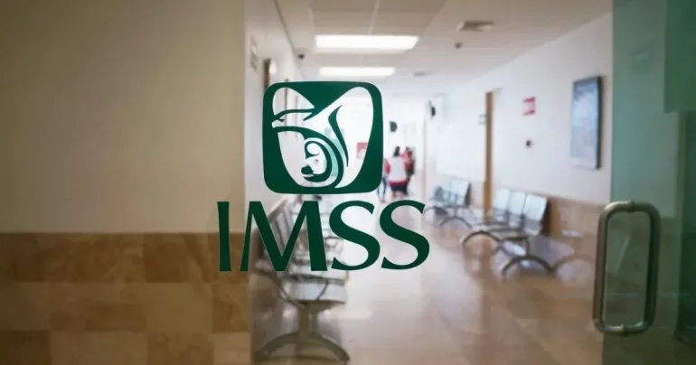 Empresas acusadas de manejar sobreprecios suman contratos con el IMSS por más de 170 mdp