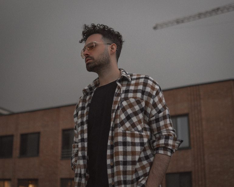 Ropa casual para hombre: cómo lograr looks infalibles de verano