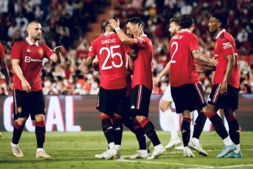 Manchester United golea al Liverpool en gira por Asia