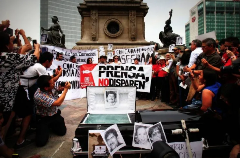Protesta en la Ciudad de México en contra de la violencia hacia periodistas