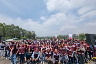 Limpian canales de Xochimilco con Empleo Verde