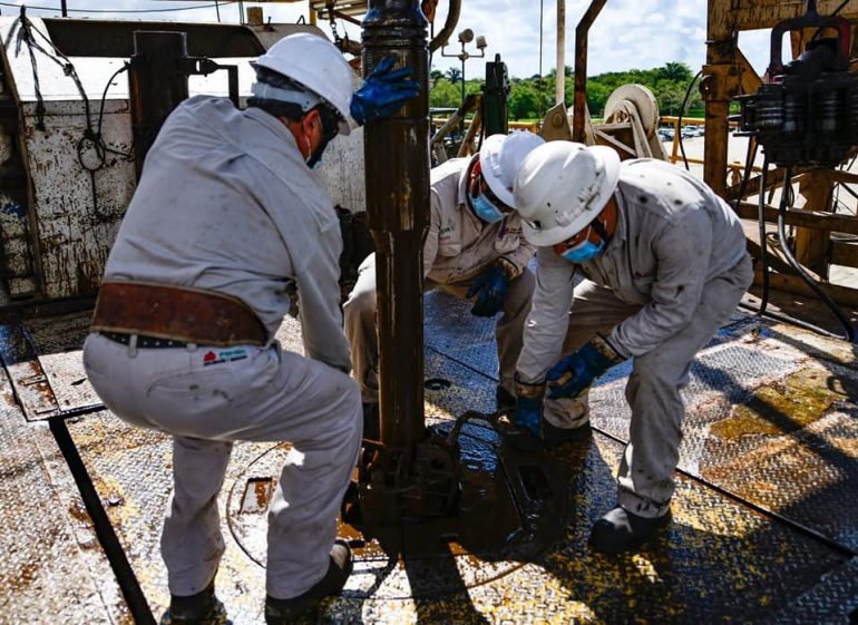 Pemex Intensifica Inversión en Pozos