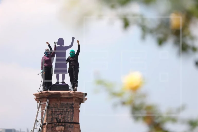 Sheinbaum busca reubicar La Glorieta de las mujeres que luchan 