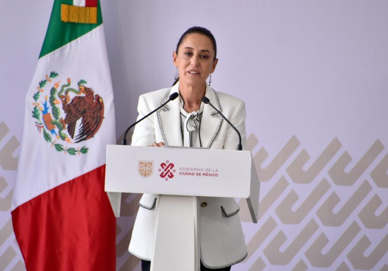 Investigan ambulancias patito en CDMX
