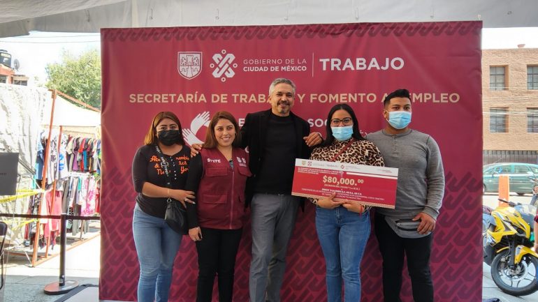 Secretaría de Trabajo entrega apoyos económicos a 147 sociedades cooperativas de la CDMX