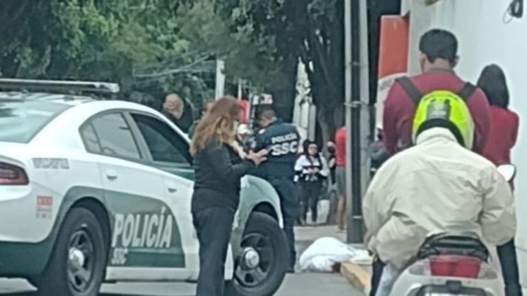 Familiares de los detenidos por balacera en Tlalpan bloquean Periférico Oriente