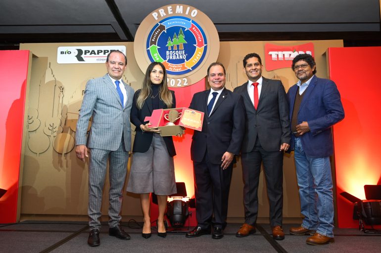 Bio Pappel y Titán entregaron el “Premio Bosque Urbano” a 58 empresas del país
