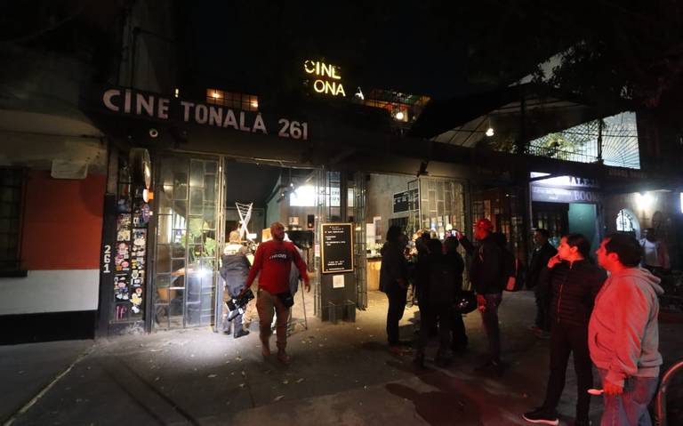 La noche del pasado martes 15 de noviembre, comensales del restaurante del Cine Tonalá fueron atracados por hombres armados
