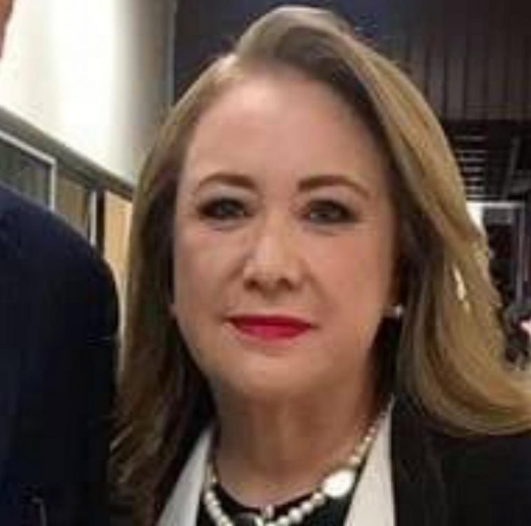 Pide Kenia López juicio contra Yasmín