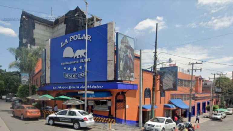 Muere hombre tras ser golpeado en restaurante