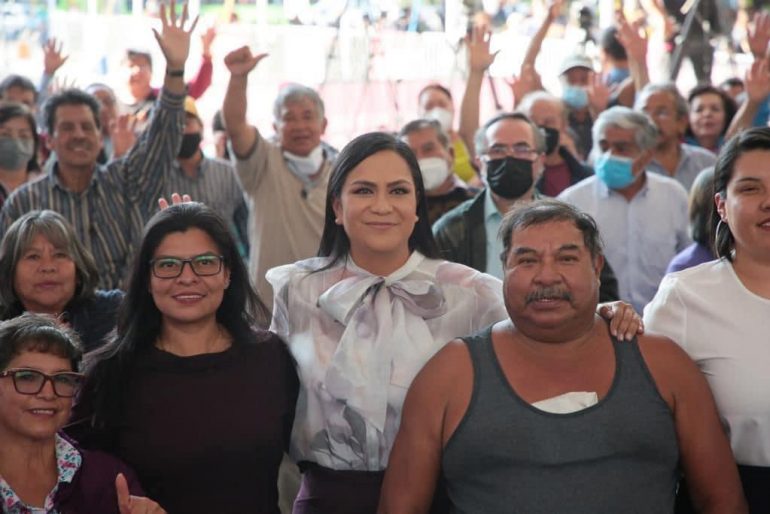 Ariadna Montiel entrega la Tarjeta del Bienestar en La Magdalena Contreras