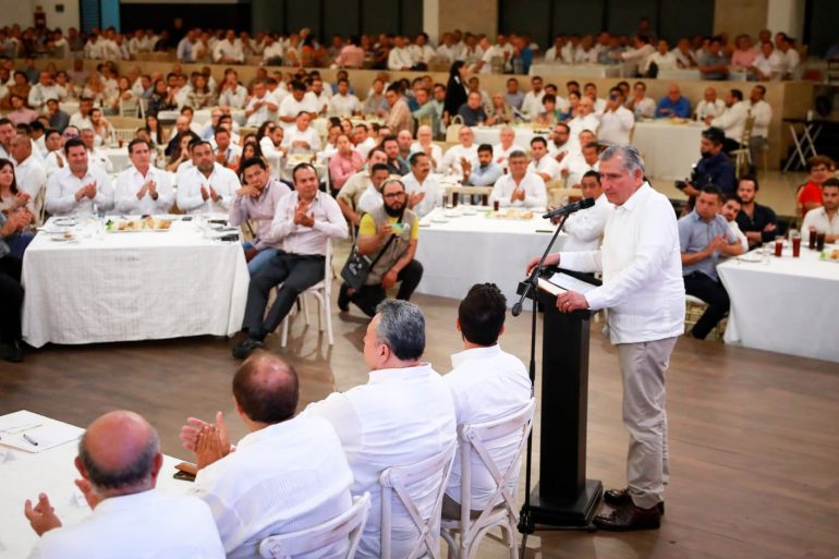 Adán Augusto López apuesta por desarrollo en Yucatán junto a sociedad civil y empresarios