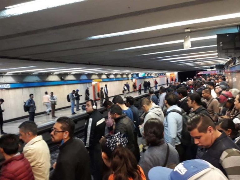 Persona se arroja a las vías, Metro sufre retrasos