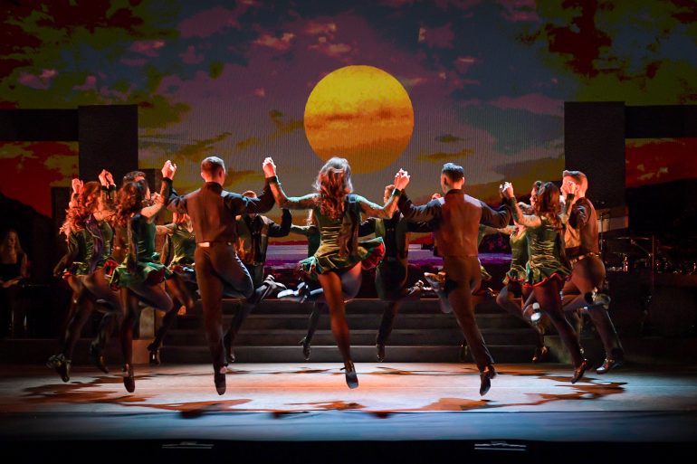 No te pierdas el espectáculo de danza irlandesa «Riverdance «y celebra con ellos su 25 Aniversario