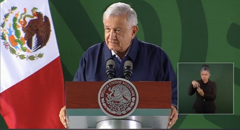 Campaña en contra del ejército: AMLO