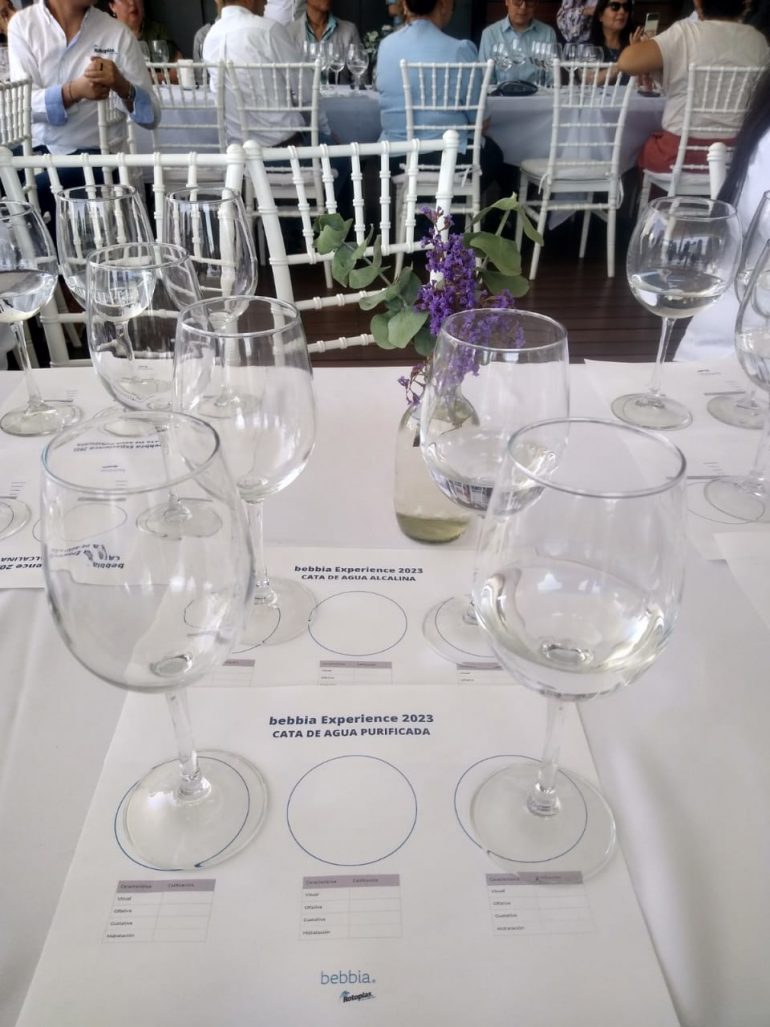 «bebbia» organiza por segundo año consecutivo su cata de agua en la CDMX