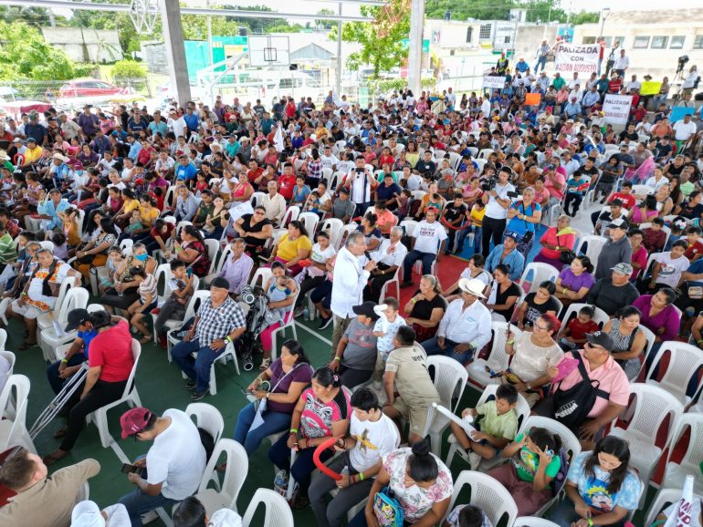 Adán Augusto visita el sur del país