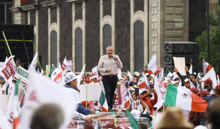 Adán alcanza a Sheinbaum entre seguidores