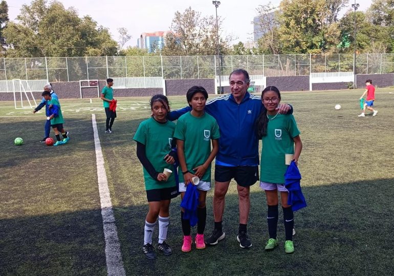 Tercera clínica de futbol por Mario Carrillo, CONADE y CEDEM