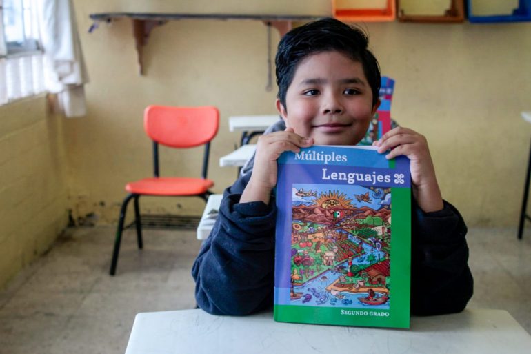 Hay regreso a clases con todo y libros de texto