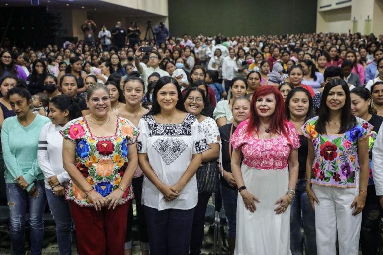 En Campeche entrega Secretaría de Bienestar tarjetas a niñas y niños, hijos de madres trabajadoras