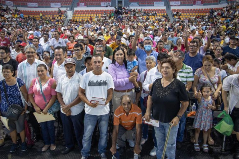 Entrega Bienestar Tarjeta a personas con discapacidad