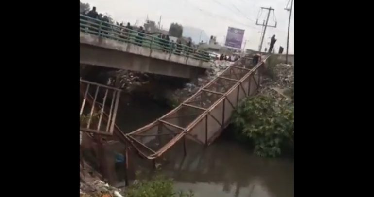Desplome de puente peatonal deja 15 lesionados
