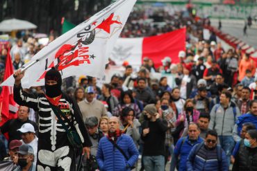 Parte caravana por los 30 años del EZLN