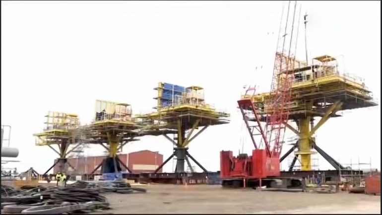 Pemex construye seis plataformas marinas para la producción de campos nuevos