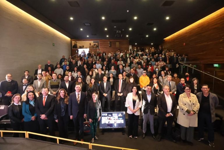 Urge actualizar legislación de materia de datos personales ante el avance tecnológico y la inteligencia artificial
