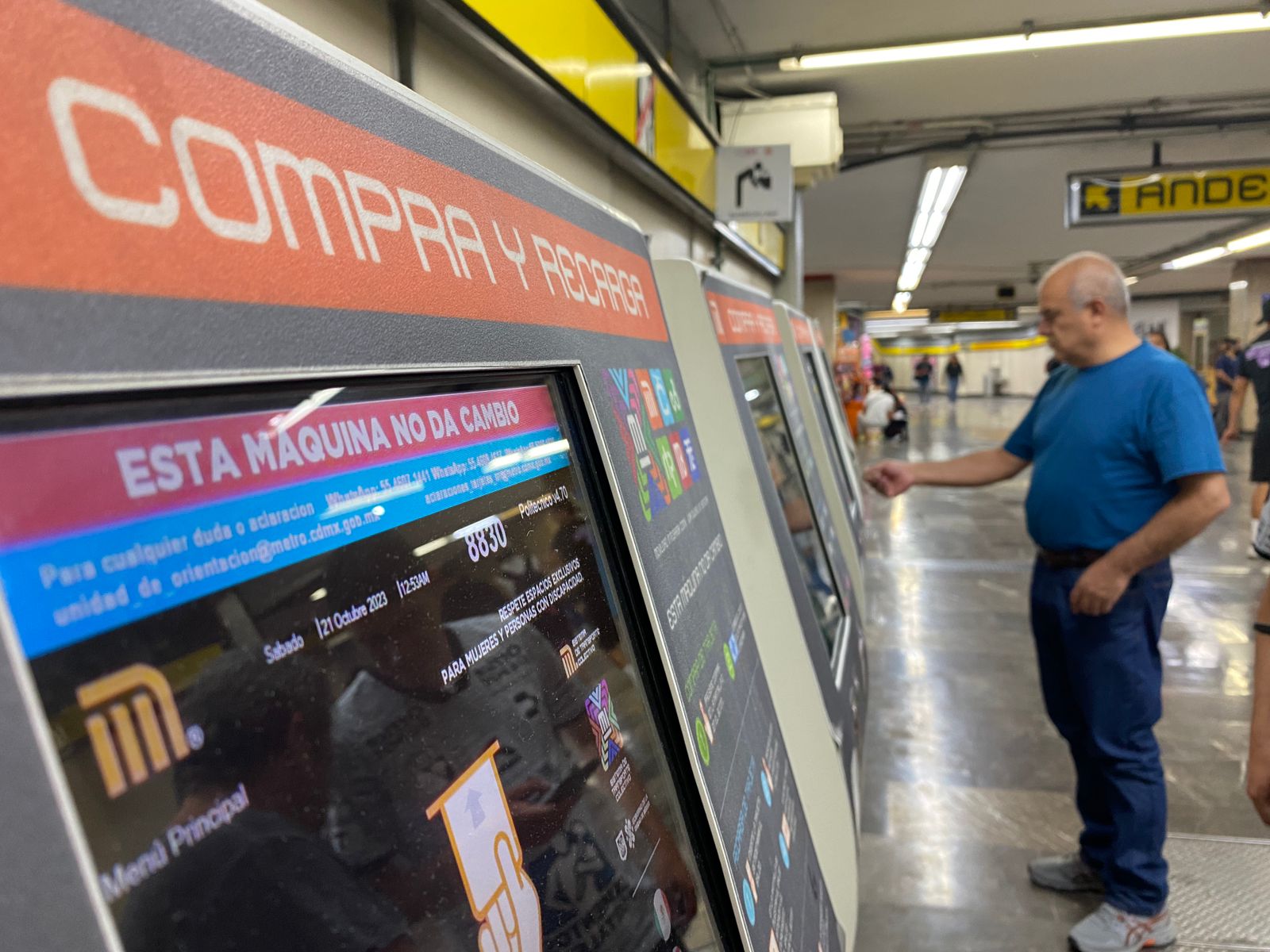 Instalan nuevas maquinas para recarga en Metro
