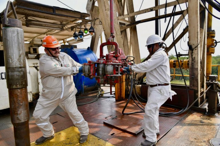 Crecen 21% ventas internas de Pemex