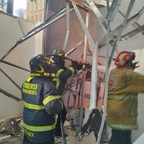 Incendio al interior del IPN provocó la movilización de personal de Bomberos