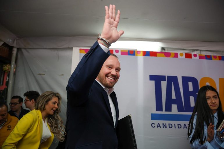 Se registra Taboada como candidato opositor. Habla de empate con Brugada
