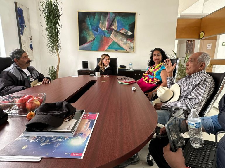 Descendientes de Emiliano Zapata firman pacto con Lucy Meza