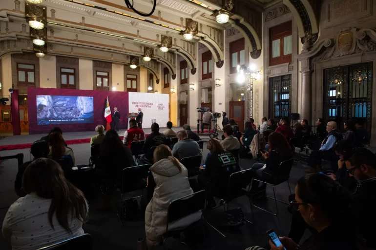 AMLO revela que hay denuncias ante la FGR por hackeo a periodistas