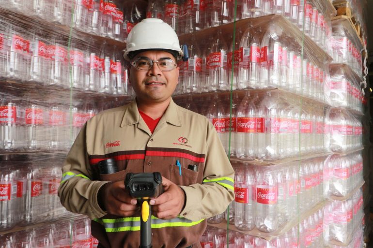 Arca Continental invertirá 17 mmdp de pesos en 2024, con un enfoque del 55% en sus operaciones en México