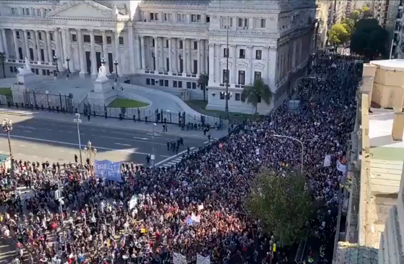 Universitarios de Argentina protestan