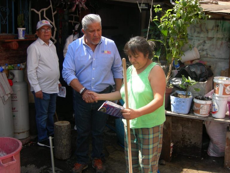 Daniel Ordoñez propone dignificar las escuelas de Iztacalco
