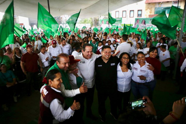 Eruviel Ávila propone ley para penalizar el acecho contra las mujeres