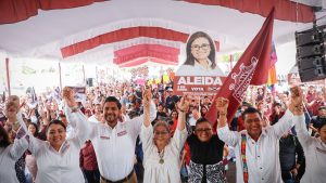 Firma Aleida Alavez Pacto De Colaboración Metropolitana