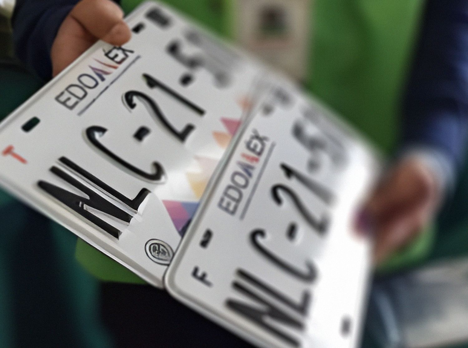 Gobierno del Edomex otorga millonario contrato a la polémica empresa Placas y Señalamientos Mexicanos