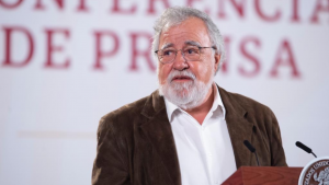 Alejandro Encinas compareció por el caso Ayotzinapa