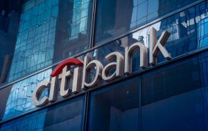 Citigroup penalizado con 135.6 millones de dólares por incumplimientos regulatorios
