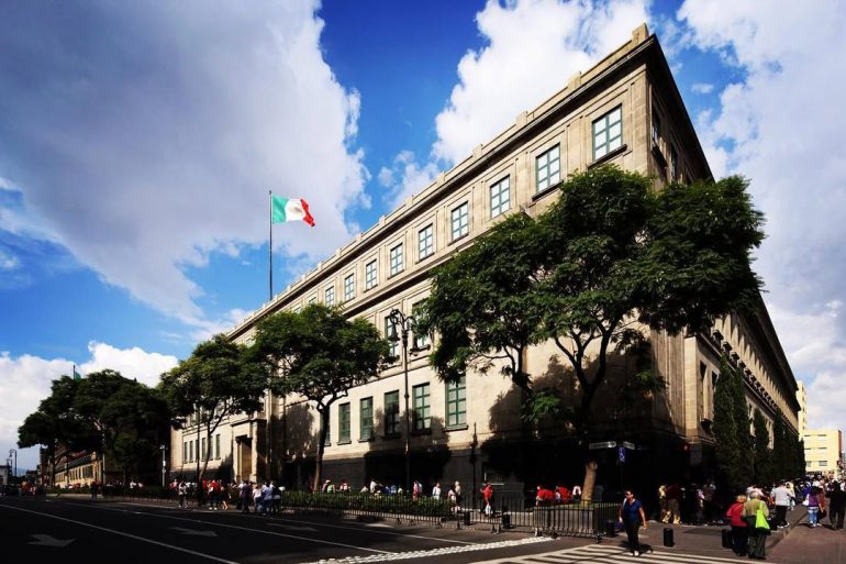 Esposos excríticos de la 4T buscan magistraturas en medio de señalamientos de nepotismo
